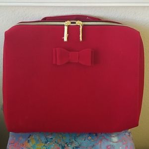 Estée Lauder Toiletry Case Red Velvet